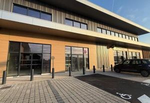 Location local commercial Saint-Denis-lès-Bourg - Retail Park Le Pré Joli