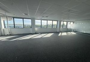 Location bureaux Tours Nord - Proche RD 910 et échangeurs A10