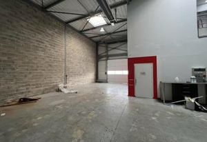 Local d'activité et bureaux à louer Beauvais - Proche A16 et aéroport