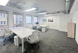 Location bureau Paris 9 - Métro Liège