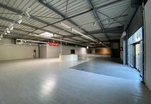 Location local commercial Pont-Sainte-Marie - D960