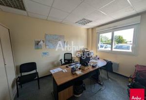 Location local d'activité à Pacé - Bureaux et stockage