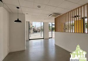 Location local commercial Caen hyper centre - Angle de rue