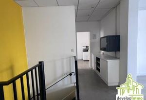 Location local commercial Caen hyper centre - Angle de rue