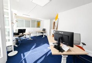 Location bureaux Paris 2 - Opéra/Pyramides, étage élevé avec balcon