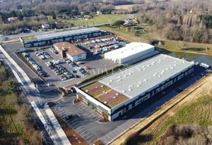 Locaux d'activité neufs à vendre Salleboeuf - Parc récent