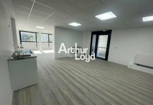 Location bureaux Saint-Laurent-du-Var - Proche Cap 3000 et transports