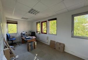 Location bureaux 250 m² Dijon - Proche rocade et tramway T1
