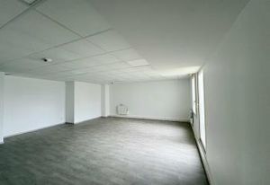 Location bureau Dijon République - Proche T2 et bus L6