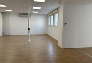 Location bureau Dijon République - Proche T2 et bus L6