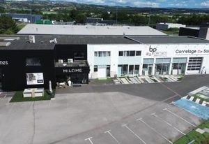 Location local commercial Andrézieux-Bouthéon - Zone Leclerc