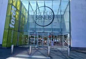 Location local commercial Senlis centre commercial Villevert