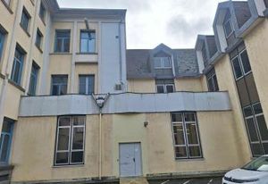 Vente bureaux Montbéliard centre-ville - Arrêts de bus en façade