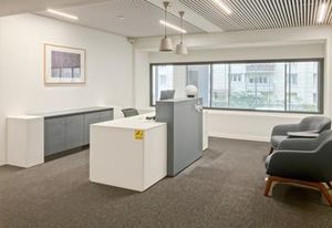 Location local commercial Paris 17 - Carré Monceau