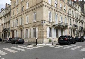 Location bureaux Bordeaux centre - Tram B, C, D et parkings