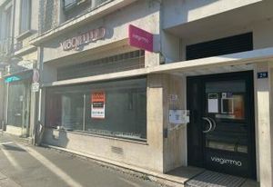 Location local commercial Tours Marceau - Proche transports