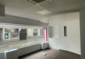 Location local commercial Tours Marceau - Proche transports