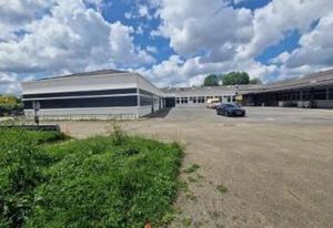 Location local d'activité Le Mesnil-Saint-Denis - Proche N10/A12