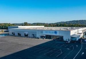 Activité/Entrepôt à vendre - 13715 m²