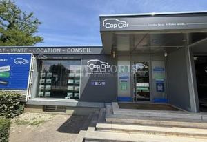Location local commercial - 139 m²