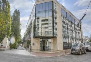 Location bureau - 640 m²