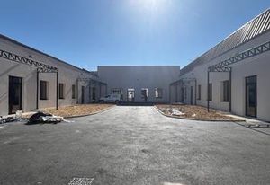 Location activité/entrepôt - 1646 m²
