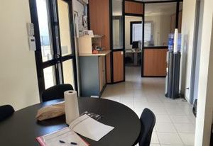 Bureaux à louer Limoges - Zone Romanet proche bus et autoroute