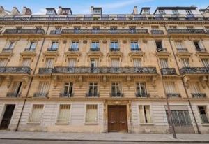 Location bureaux Paris 17 - Immeuble haussmannien proche métro