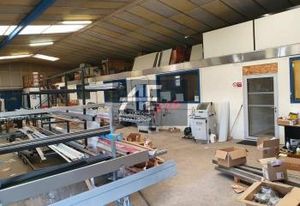 Location local d'activité Drefféac - Pont roulant 5T inclus