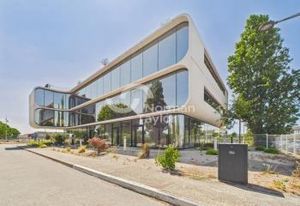 Location bureaux Montpellier - Immeuble R+3 récent, accès PMR