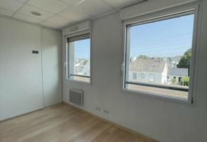 Location bureau Vannes - Ascenseur et parking inclus