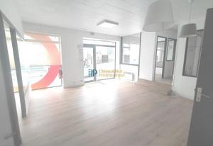 Vente bureau Quimper centre-ville - Proche commerces et parking
