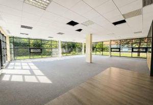 Location bureaux Saint-Priest - Proche A43, Aéroport et Tramway