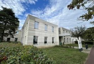 Location bureaux Bron - Proximité bus 26, 52 et 52E