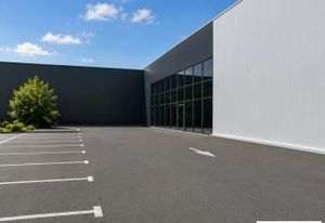 Location local commercial Langueux - Zone dynamique