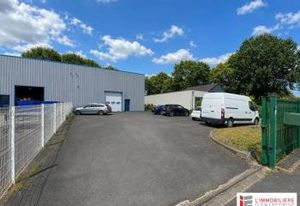 Local d'activités et bureaux à vendre La Mézière - Proche Rennes