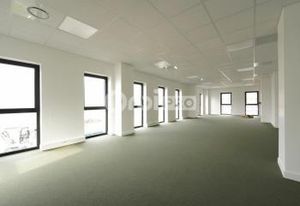 Bureaux à vendre Montluel proche gare et A42