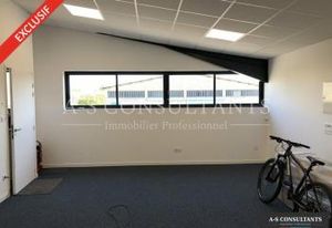 Location bureau Décines-Charpieu - Proche axes de circulation et bus