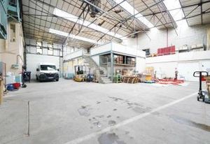 Local d'activité à louer Villefranche-sur-Saône - Proximité A6 et bus 152
