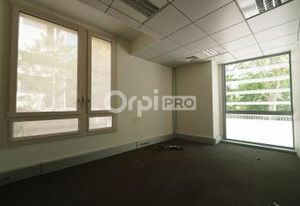 Location bureaux Lyon 9 - Quartier de l'Industrie bien desservi