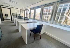 Bureaux standing Marseille 6 - Immeuble rénové, ascenseur sécurisé