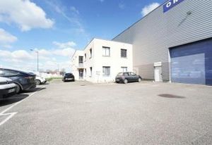 Bureaux à louer Colombier-Saugnieu - Proche A432 et aéroport Lyon-Saint Exupéry