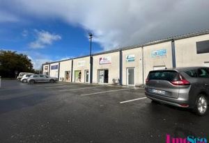 Location bureaux Tresses - Proche rocade bordelaise et food truck