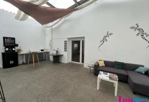 Location bureaux Tresses - Proche rocade bordelaise et food truck