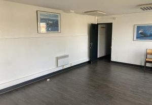 Location bureaux Anglet - Proche commerces et transports