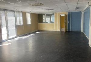 Location bureaux Bayonne - RDC immeuble lumineux