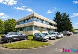 Location bureaux Bordeaux-Lac - Proche tramway C et rocade