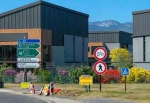 Location local activité Persan - Proche A16 et gare