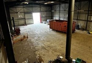 Local d'activité à vendre Montlouis-sur-Loire - 15 min de Tours