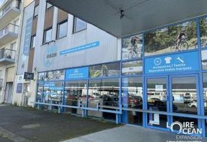 Location local commercial Angers - Grande vitrine